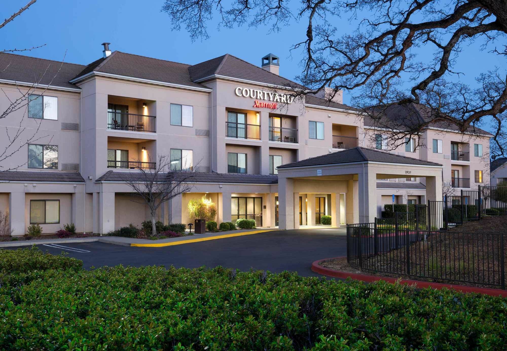 Courtyard By Marriott Roseville Exterior photo